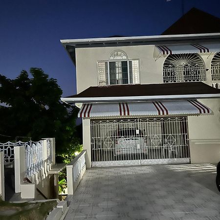 Goldenview Guesthouse Ocho Rios Exterior foto