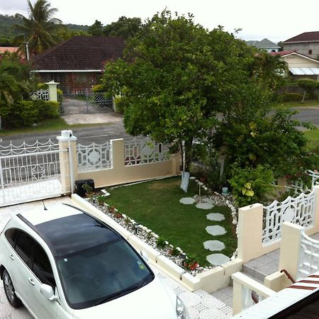 Goldenview Guesthouse Ocho Rios Exterior foto
