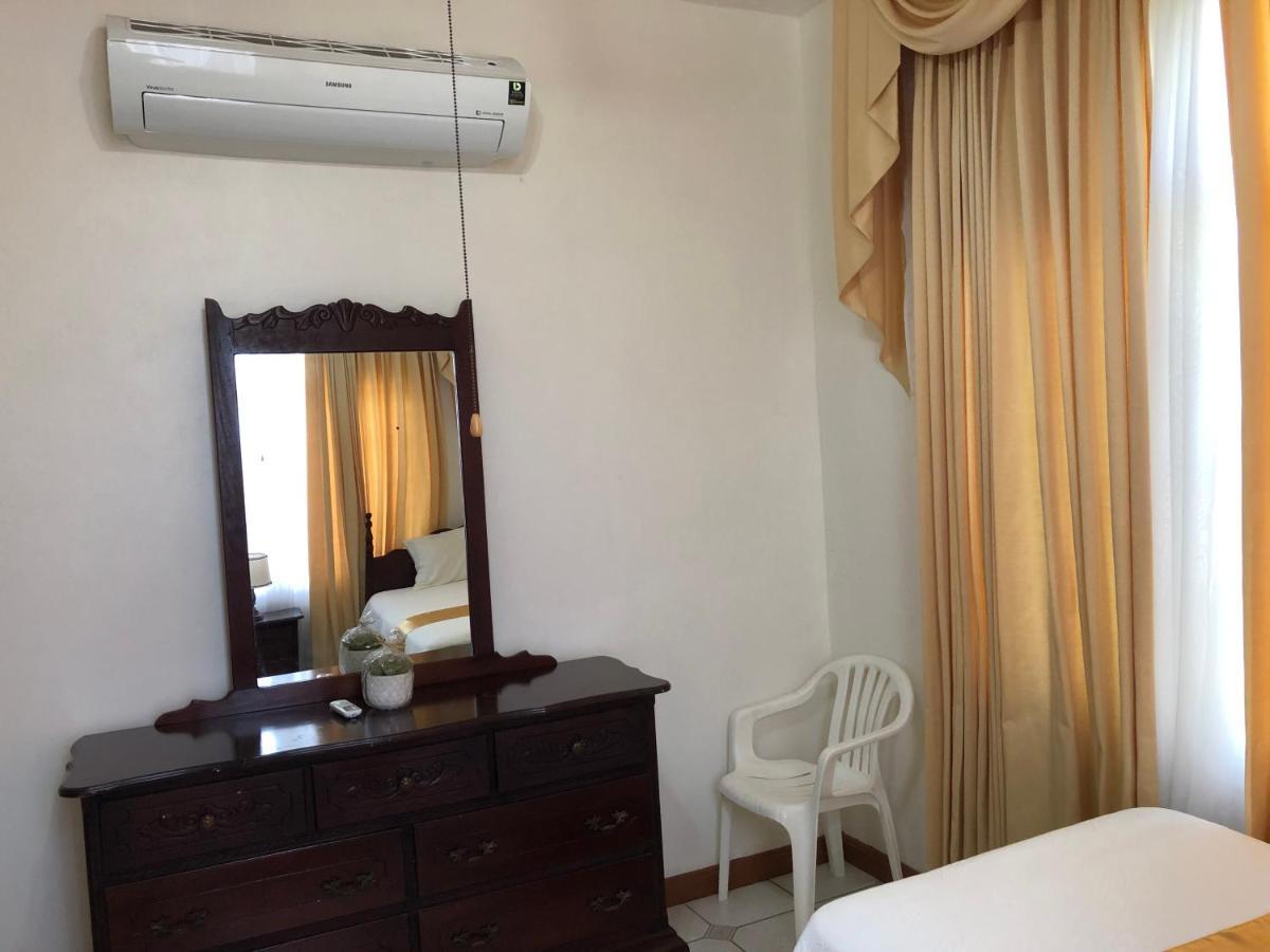 Goldenview Guesthouse Ocho Rios Exterior foto