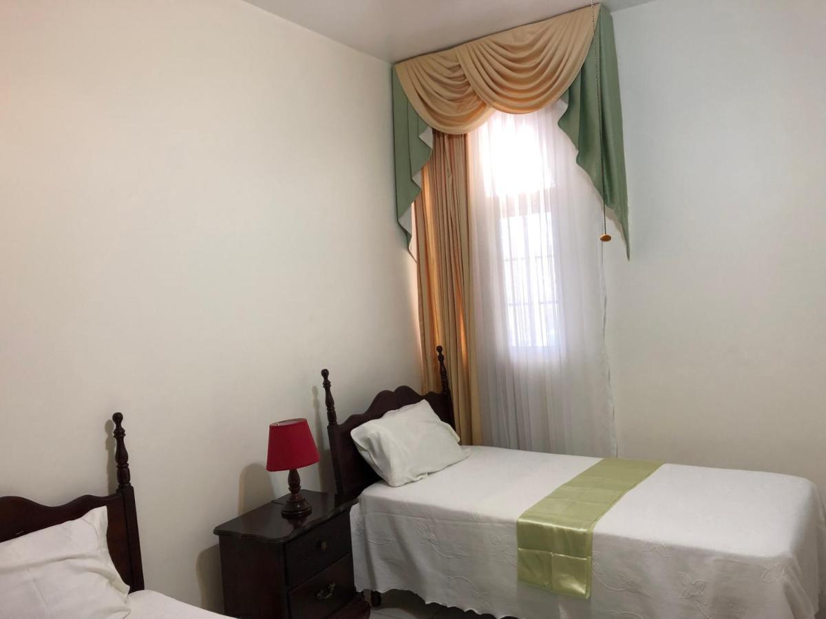 Goldenview Guesthouse Ocho Rios Exterior foto